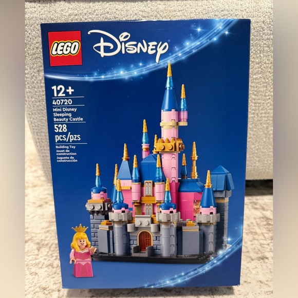 Lego Disney Sleeping Beauty castle